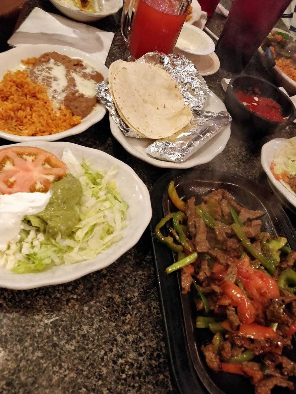 La Nopalera | restaurant | 155 Hampton Point Dr, St. Augustine, FL 32092, USA | 9042307879 OR +1 904-230-7879