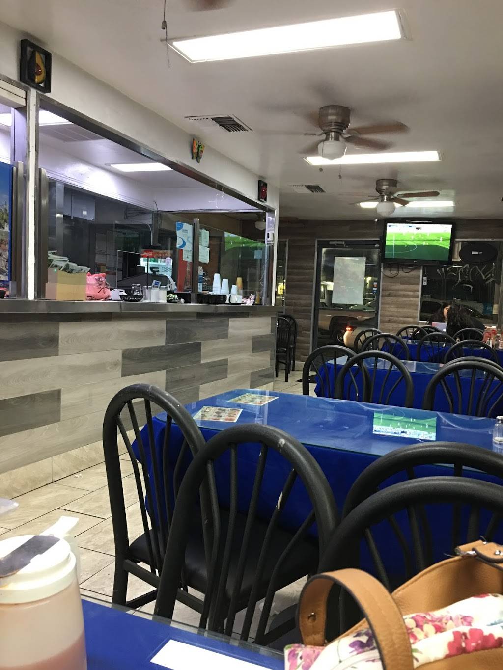 Cafetales Jr Salvadoreno | restaurant | 6225 San Pedro St, Los Angeles, CA 90003, USA | 3239204127 OR +1 323-920-4127