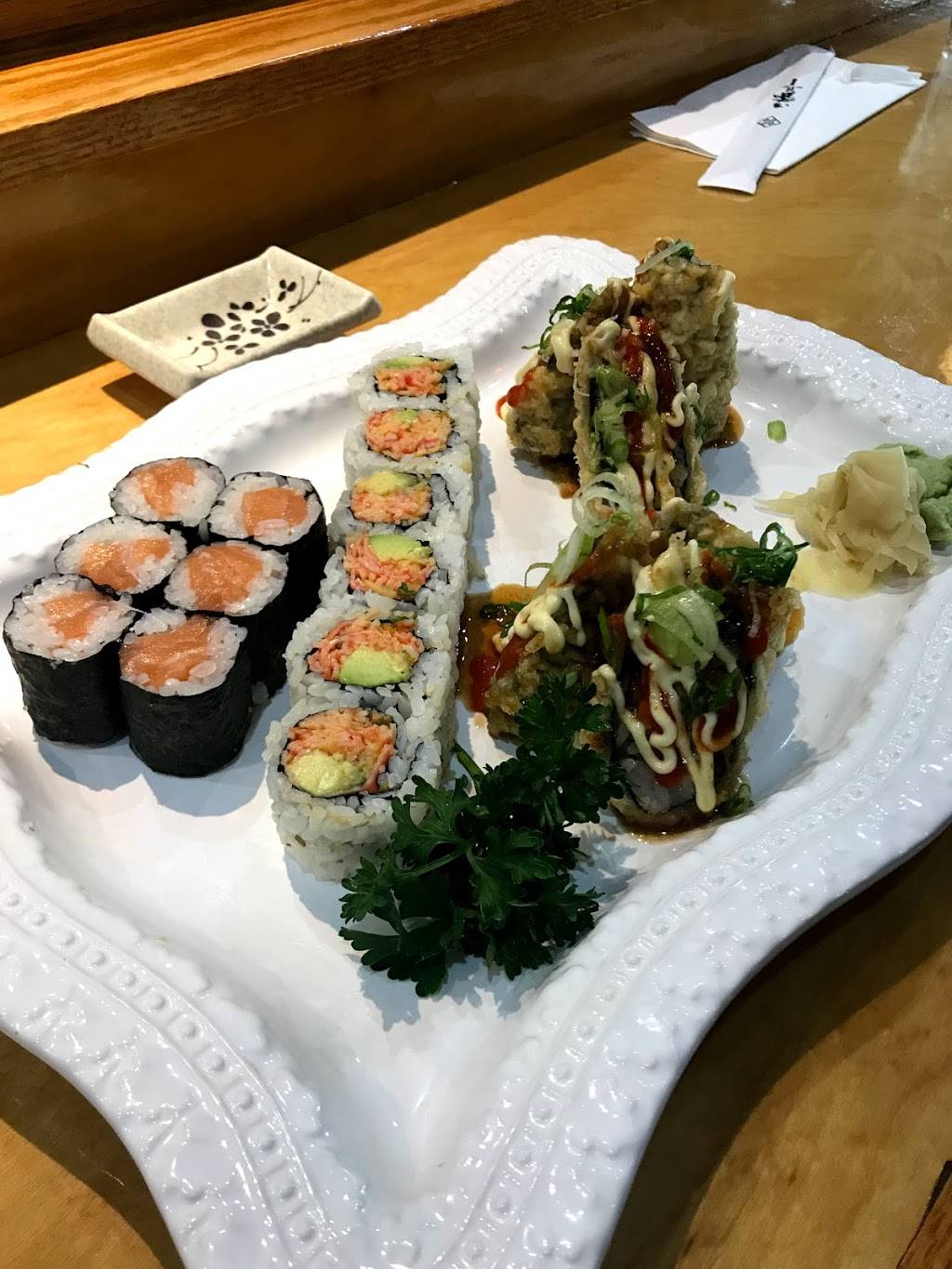 Sakatomo Sushi | restaurant | 5072 Ferrell Pkwy #102, Virginia Beach, VA 23464, USA | 7572331877 OR +1 757-233-1877