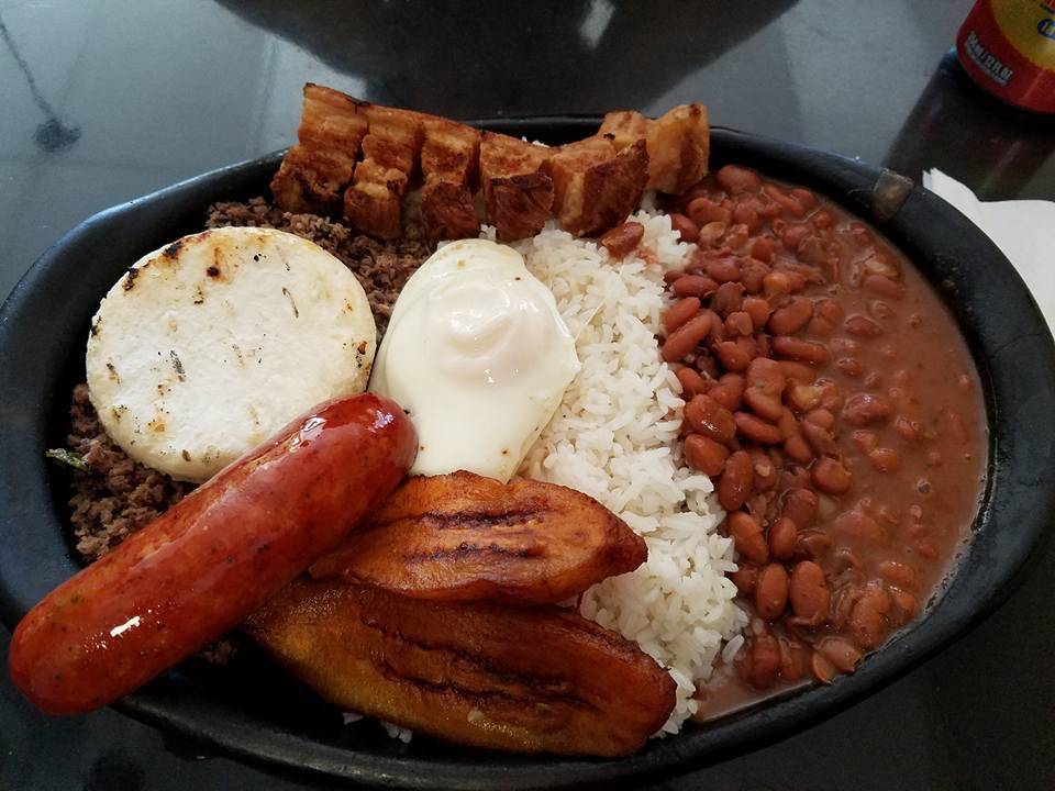 Mi Fondita Colombian Restaurant | restaurant | 16786 NW 67th Ave, Hialeah, FL 33015, USA | 3055579496 OR +1 305-557-9496