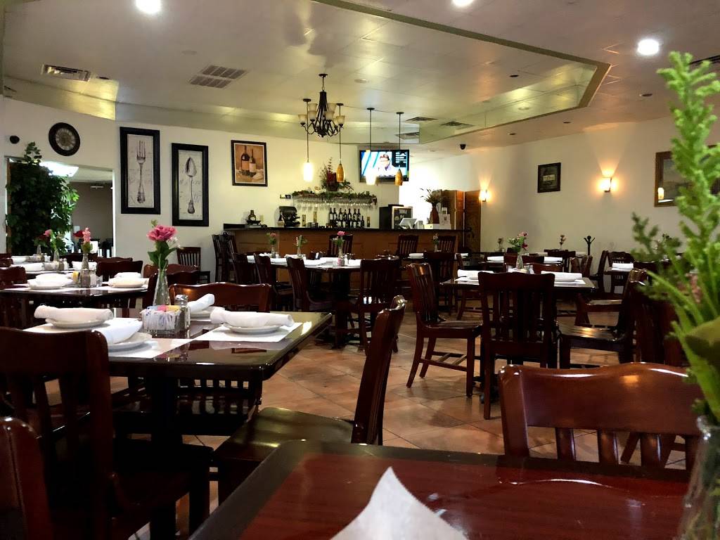 Umbertos Italian Grill | restaurant | 7616 Culebra Rd, San Antonio, TX 78251, USA | 2106844747 OR +1 210-684-4747