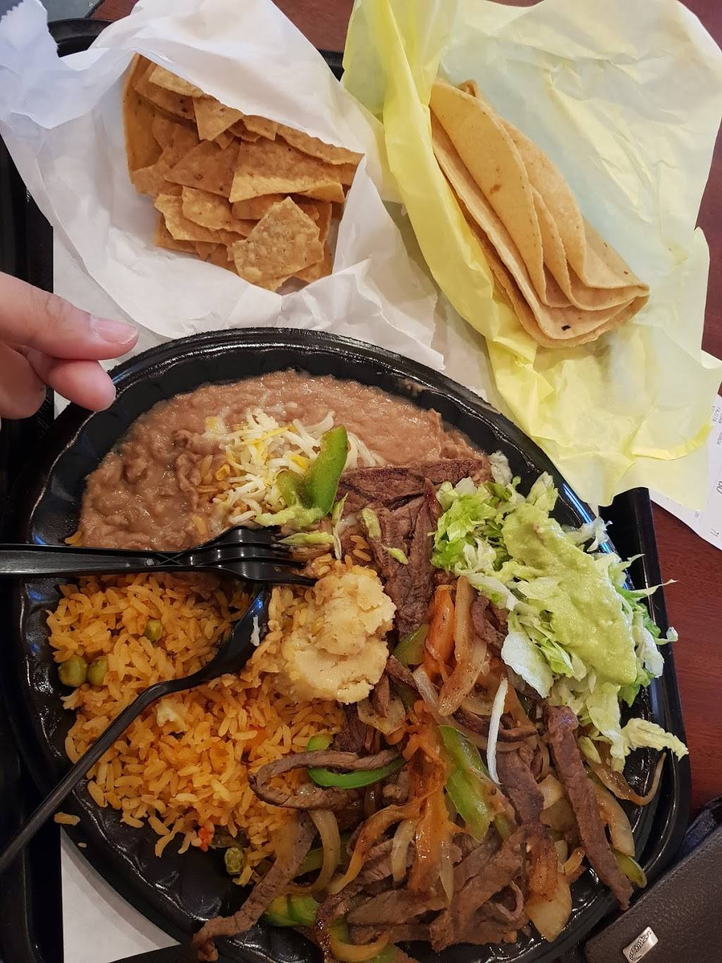 El Portal Fresh Mexican Grill | restaurant | 4101 Genesee Ave, San Diego, CA 92111, USA | 8585717771 OR +1 858-571-7771