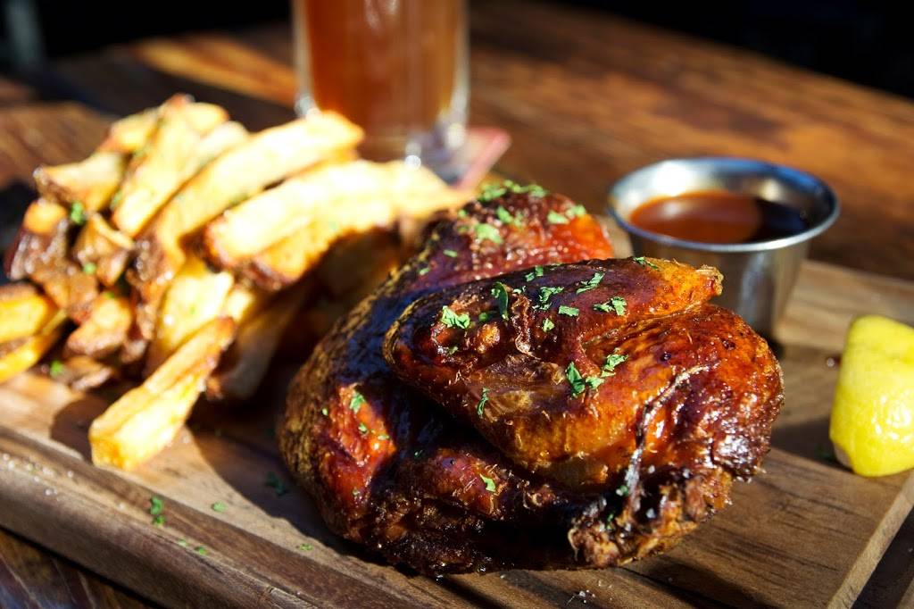 Short North Pint House | restaurant | 780 N High St, Columbus, OH 43201, USA | 6144293986 OR +1 614-429-3986