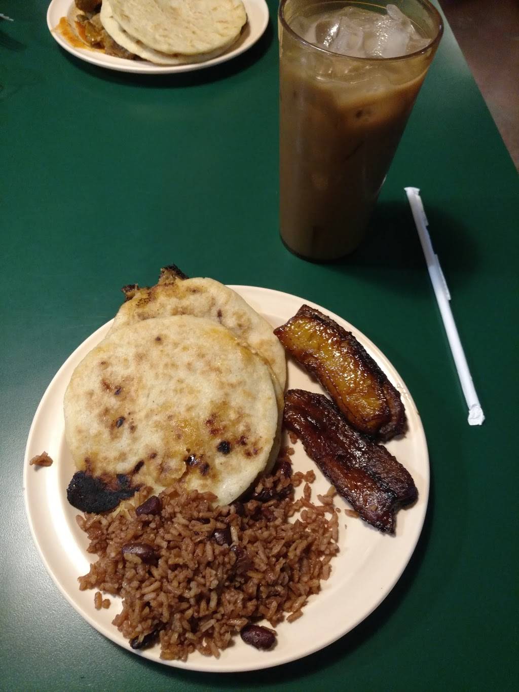 Pupusas Restaurant & Grill | restaurant | 1616 W Irving Blvd, Irving, TX 75061, USA | 9728719001 OR +1 972-871-9001