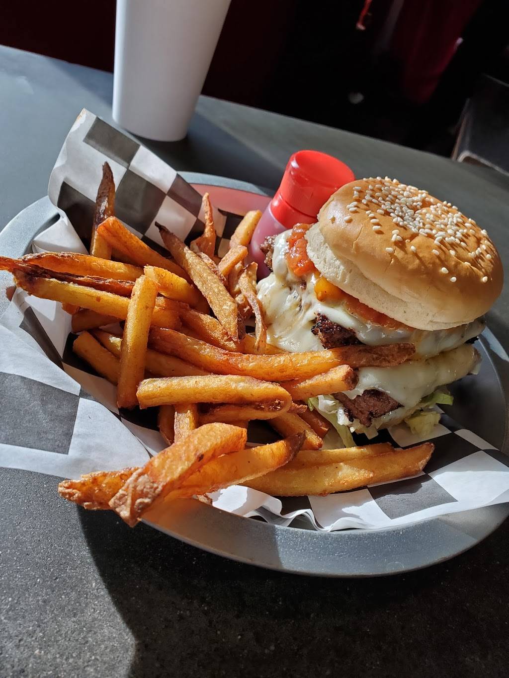 Buddha Burger | restaurant | 929 E Michigan Ave, Paw Paw, MI 49079, USA | 2694150089 OR +1 269-415-0089