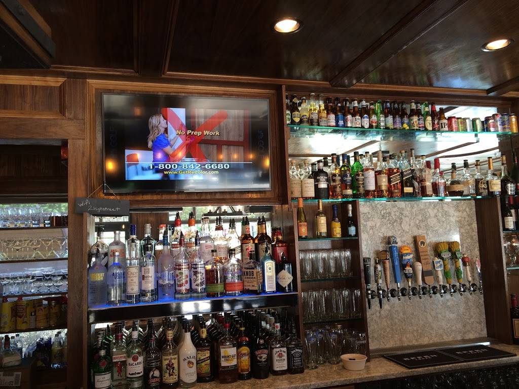 The Berry Tavern | restaurant | 2 High St, Danvers, MA 01923, USA | 9787772377 OR +1 978-777-2377