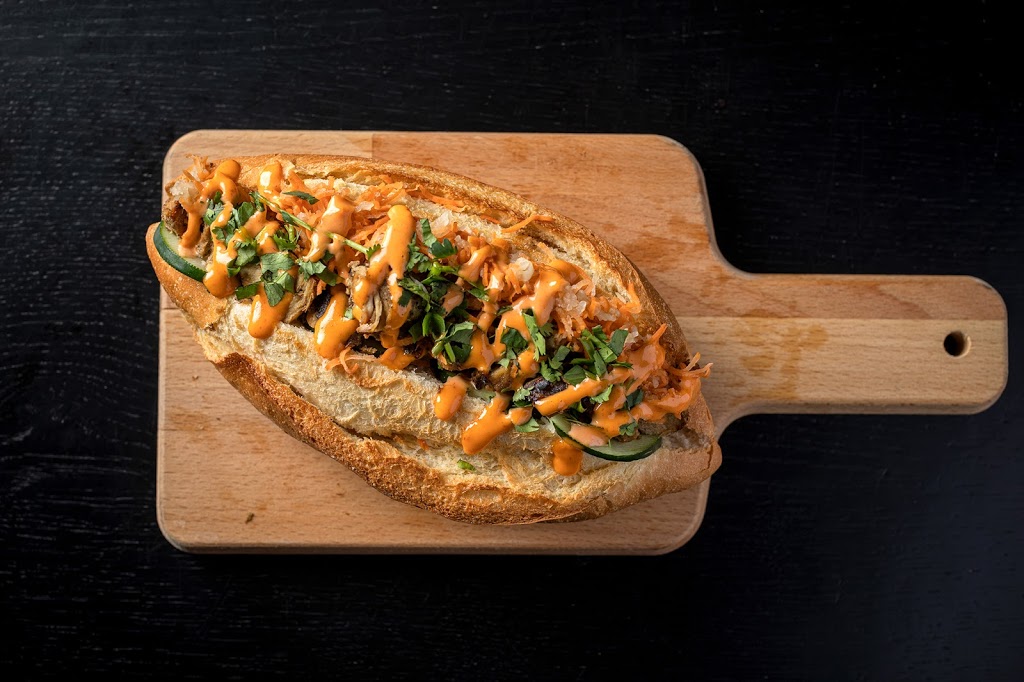 Viet Nom Nom - Dr. Murphys Food Hall | restaurant | 1811 W Harrison St, Chicago, IL 60612, USA | 3125362104 OR +1 312-536-2104