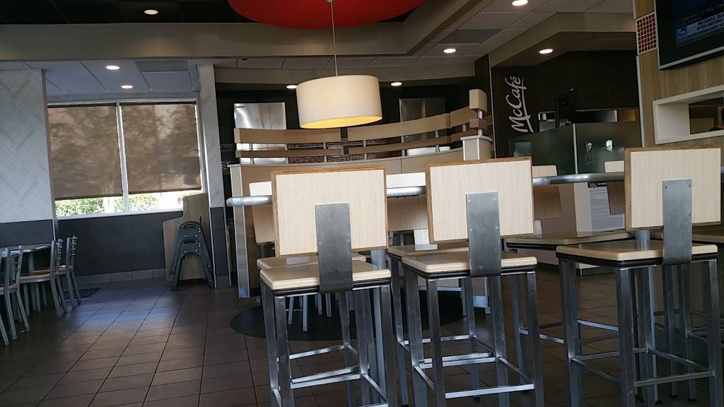 McDonalds | cafe | 131 Howland Blvd, Deltona, FL 32738, USA | 4073020100 OR +1 407-302-0100
