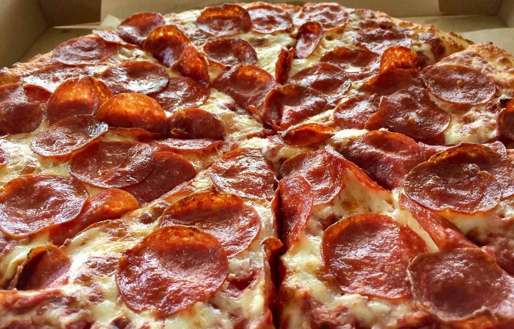 Little Caesars Pizza | meal takeaway | 211 Milford St, Clarksburg, WV 26301, USA | 3046235000 OR +1 304-623-5000