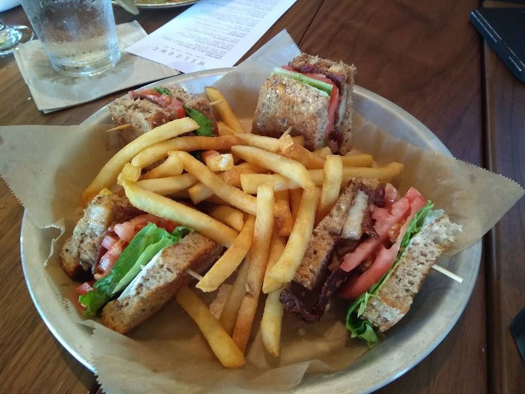 Lazy Dog | restaurant | 20030 Northwest Fwy, Houston, TX 77065, USA | 7135975347 OR +1 713-597-5347