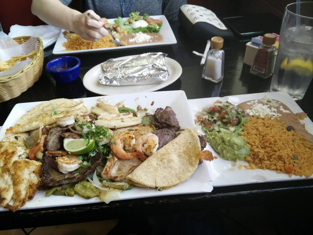 La Terraza Mexicana Grill | restaurant | 1412 Forum Blvd, Columbia, MO 65203, USA | 5734459444 OR +1 573-445-9444