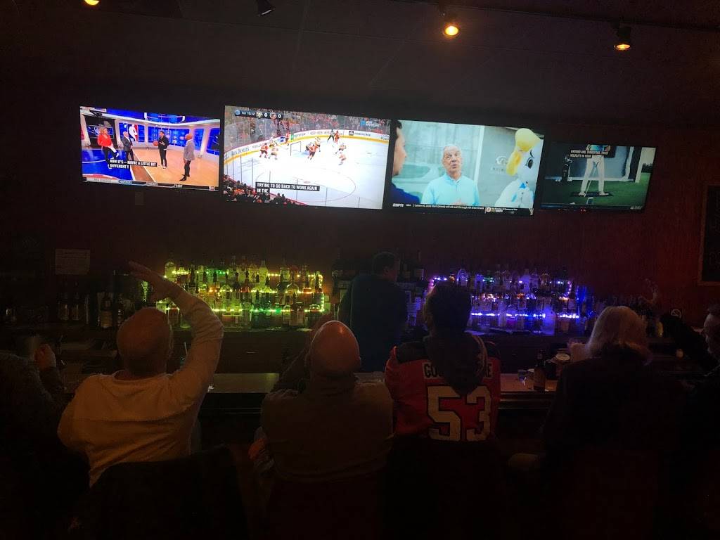 The Diamond Bar & Grill | restaurant | 97 Robinson Rd, Campbell, OH 44405, USA | 3307500195 OR +1 330-750-0195