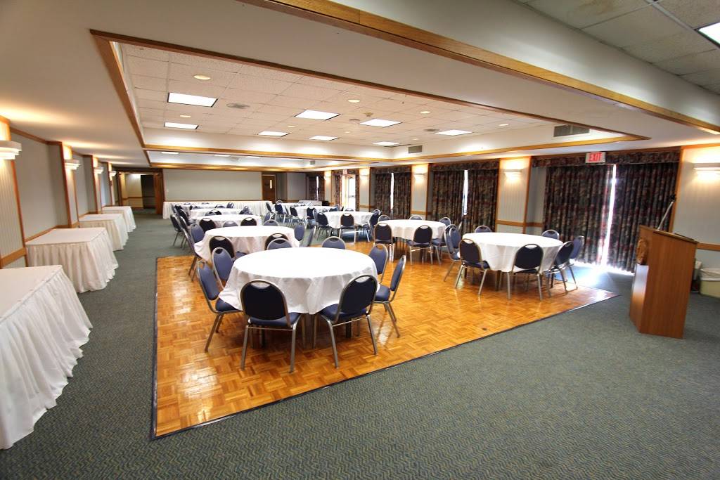 Kenlake State Resort Park | restaurant | 542 Kenlake Rd, Hardin, KY 42048, USA | 2704742211 OR +1 270-474-2211