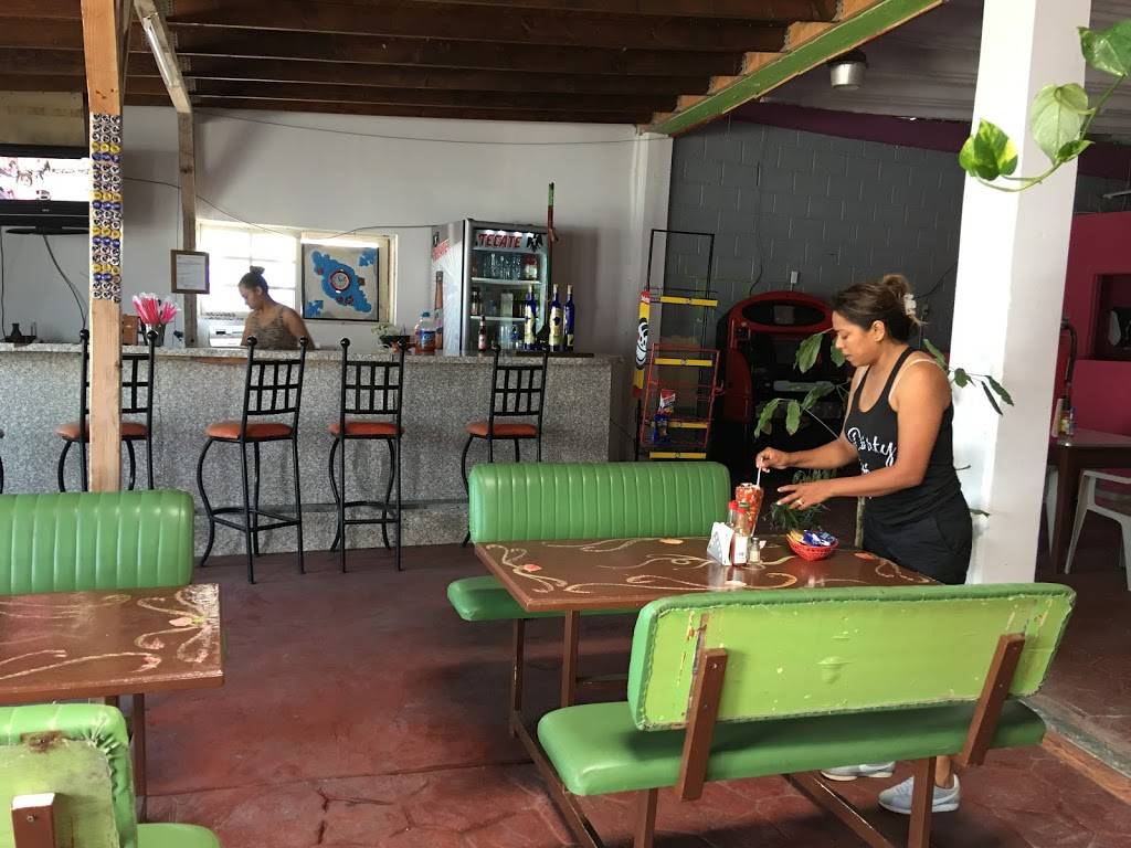 Antojitos Mexicanos Mariscos Y Carnes | restaurant | Echeverria, 22703 Rosarito, B.C., Mexico | 016616121753 OR +52 661 612 1753