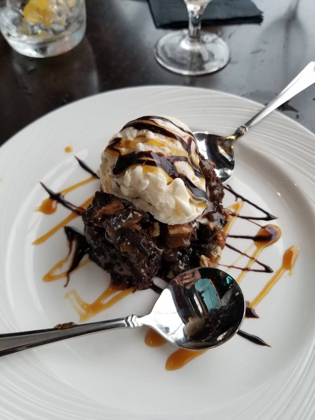 The Lookout at the Pyramid | restaurant | 1 Bass Pro Dr, Memphis, TN 38105, USA | 9012918040 OR +1 901-291-8040