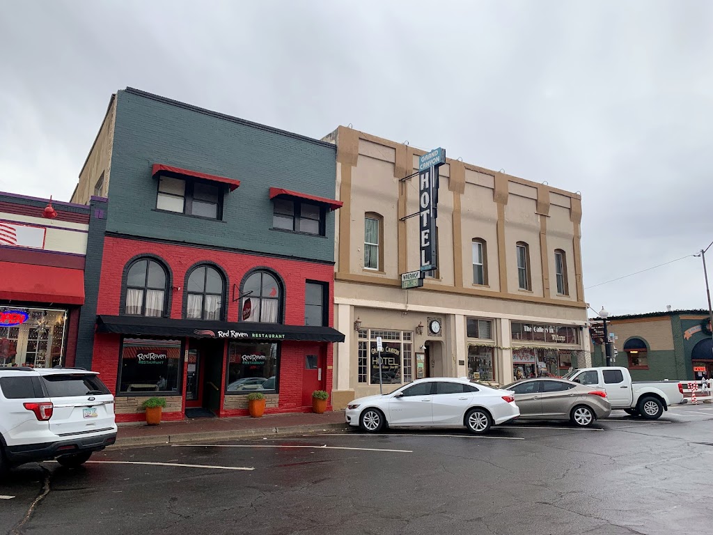 Red Raven Restaurant | restaurant | 135 W Historic Rte 66, Williams, AZ 86046, USA | 9286354980 OR +1 928-635-4980