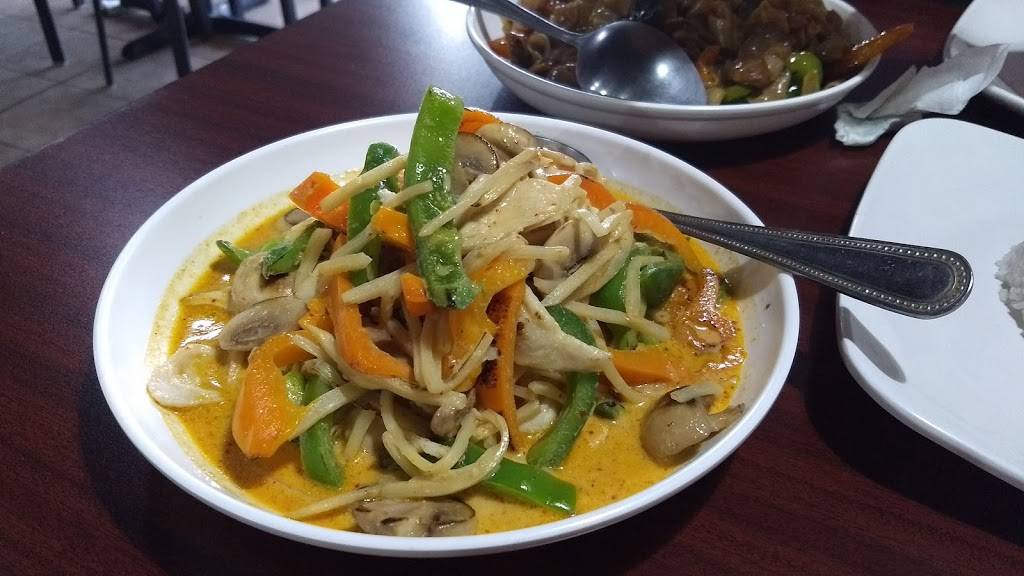 Lil Thai Express | restaurant | 36539 S Gratiot Ave, Clinton Twp, MI 48035, USA | 5867904448 OR +1 586-790-4448