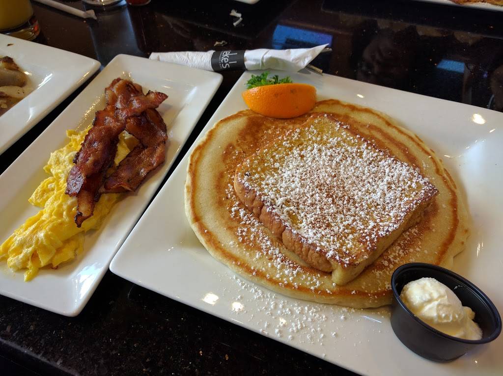 Kekes Breakfast Cafe | restaurant | 4192 Conroy Rd, Orlando, FL 32839, USA | 4072261400 OR +1 407-226-1400
