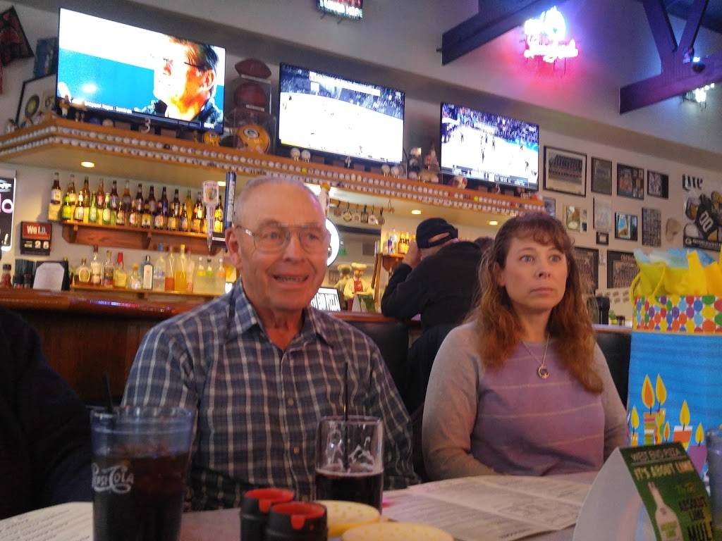 West End Pizza | restaurant | 1414 W 20th Ave, Oshkosh, WI 54902, USA | 9202356650 OR +1 920-235-6650