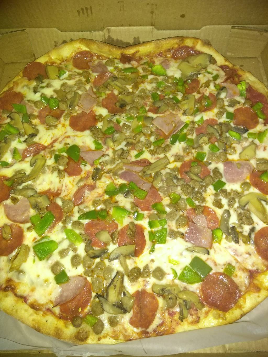 Luigis Pizza | restaurant | 13551 Steelecroft Pkwy, Charlotte, NC 28278, USA | 7045876010 OR +1 704-587-6010