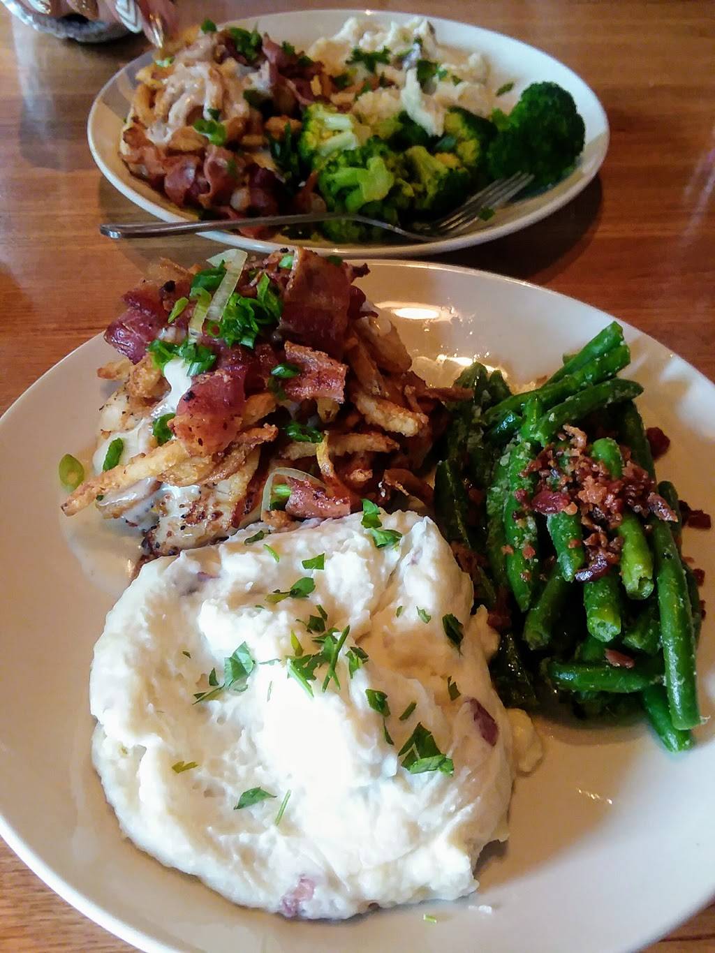 Applebees Grill + Bar | restaurant | 3026 Gateway St, Springfield, OR 97477, USA | 5417441364 OR +1 541-744-1364