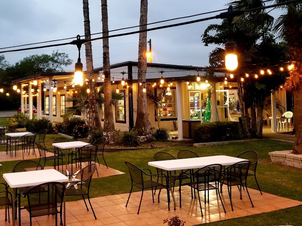 La Taqueria del Golf | restaurant | 3300 S International Blvd, Weslaco, TX 78596, USA | 9569686516 OR +1 956-968-6516