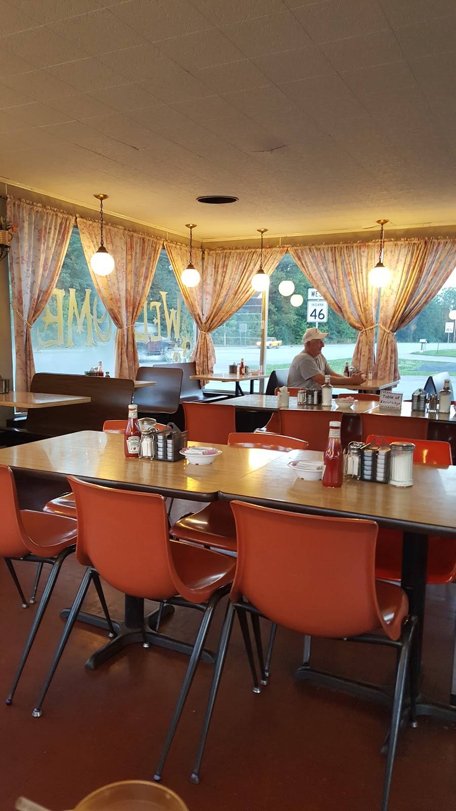 Hobo Hut | restaurant | 1356 State Rd 46, Batesville, IN 47006, USA | 8129345010 OR +1 812-934-5010