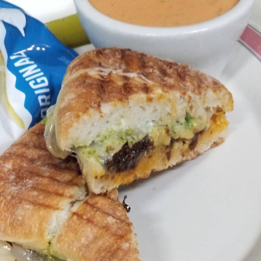 MIF DELI | restaurant | 5618 E Central Ave, Wichita, KS 67208, USA | 3166847431 OR +1 316-684-7431