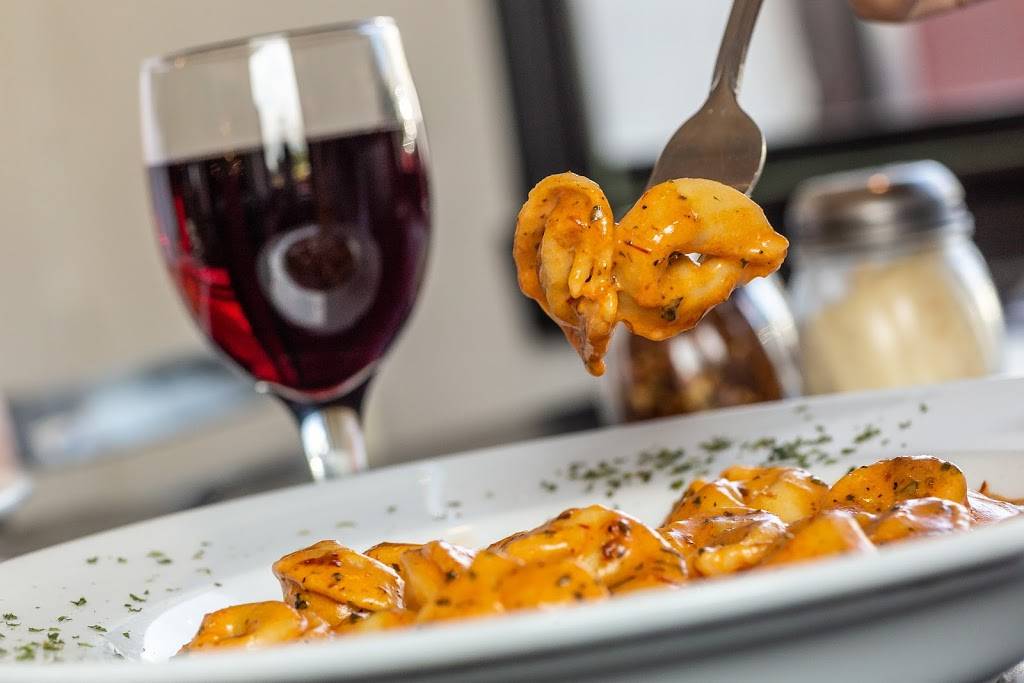 Le Cordon | restaurant | 150 Rue Notre-Dame Ouest, Lachine, QC H8R 1H1, Canada | 5143635555 OR +1 514-363-5555