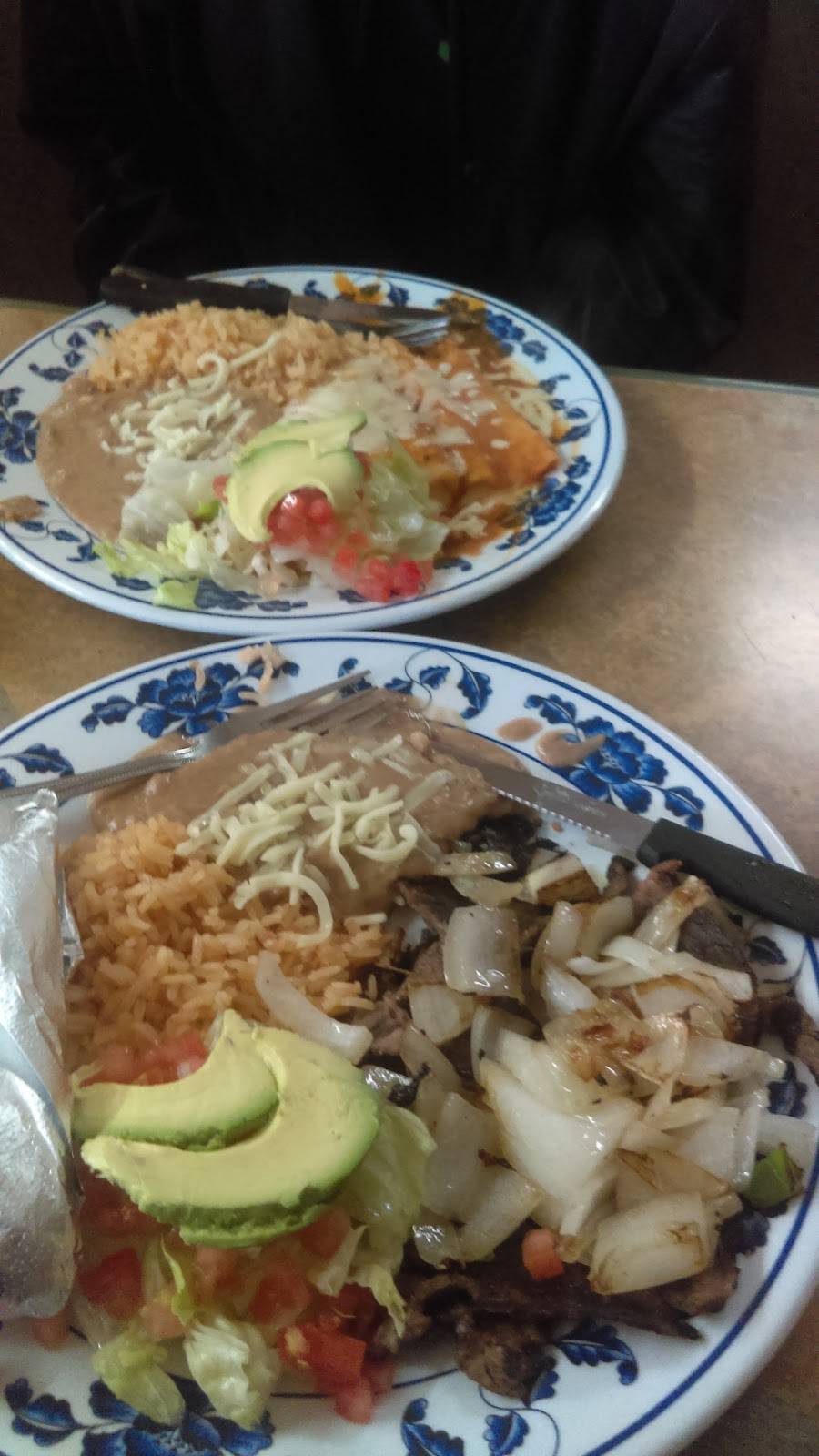 Tijuana Grill | restaurant | 7843 Sepulveda Blvd, Van Nuys, CA 91405, USA | 8189892610 OR +1 818-989-2610