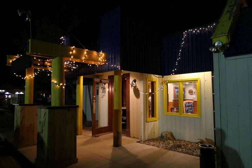 Backcountry Pizza & Tap House | restaurant | 2319 Arapahoe Ave, Boulder, CO 80302, USA | 3034494285 OR +1 303-449-4285