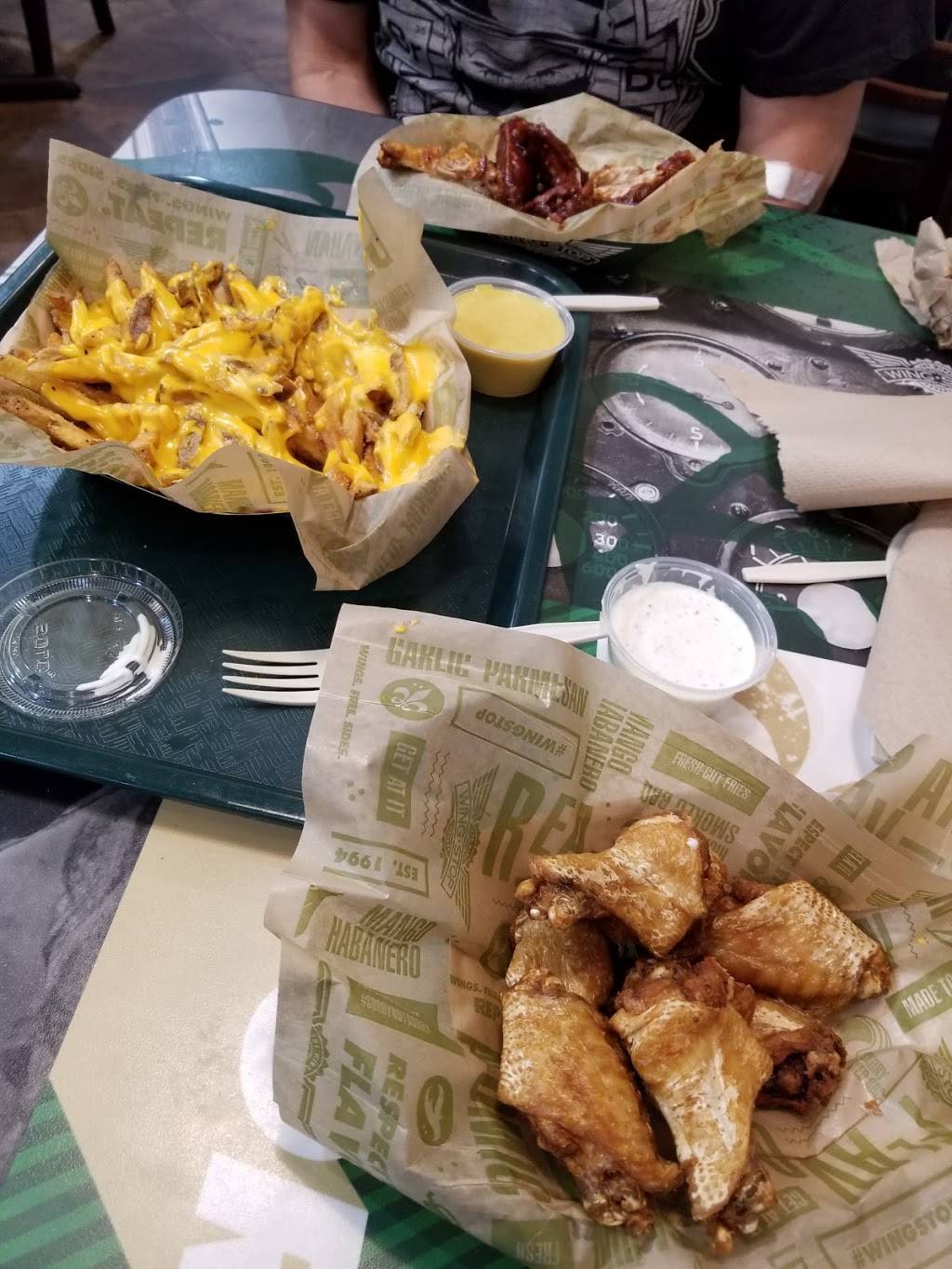 Wingstop | restaurant | 8641 W Ridgewood Dr, Parma, OH 44129, USA | 4403455181 OR +1 440-345-5181