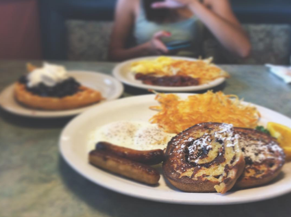 Country Waffles | restaurant | 2485 Notre Dame Boulevard # 800 # 800, Chico, CA 95928, USA | 5303459905 OR +1 530-345-9905