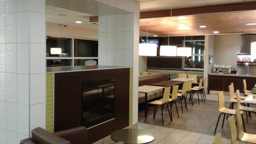 McDonalds | cafe | 193 Rue Fusey, Trois-Rivières, QC G8T 2W1, Canada | 8193738200 OR +1 819-373-8200