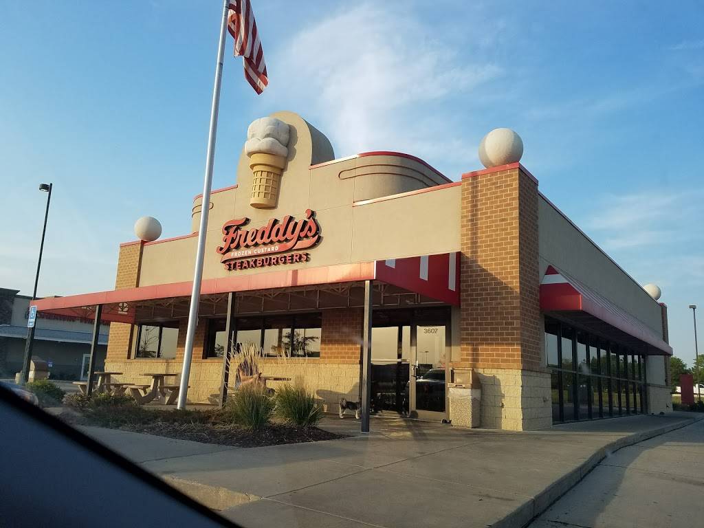 Freddys Frozen Custard & Steakburgers | restaurant | 3607 Metro Dr, Council Bluffs, IA 51501, USA | 7123660023 OR +1 712-366-0023