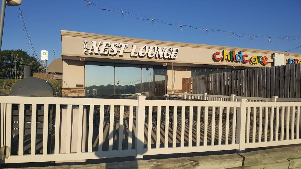 The Nest Lounge | restaurant | 2638 S 158th Plaza, Omaha, NE 68130, USA | 4023304855 OR +1 402-330-4855