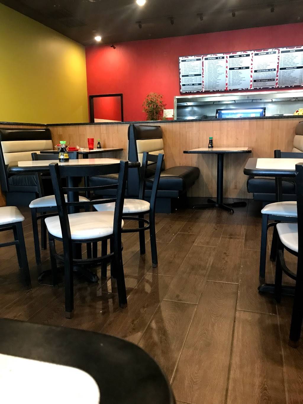 Royal Chopstix | restaurant | 13901 Midway Rd #109, Farmers Branch, TX 75244, USA | 9722398880 OR +1 972-239-8880