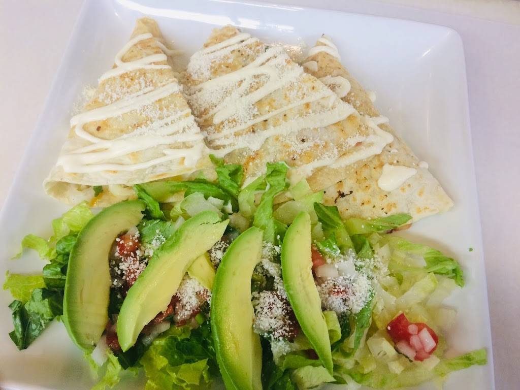 DAmigos Restaurant & Bar | restaurant | 12 E Gun Hill Rd, The Bronx, NY 10467, USA | 9292224147 OR +1 929-222-4147