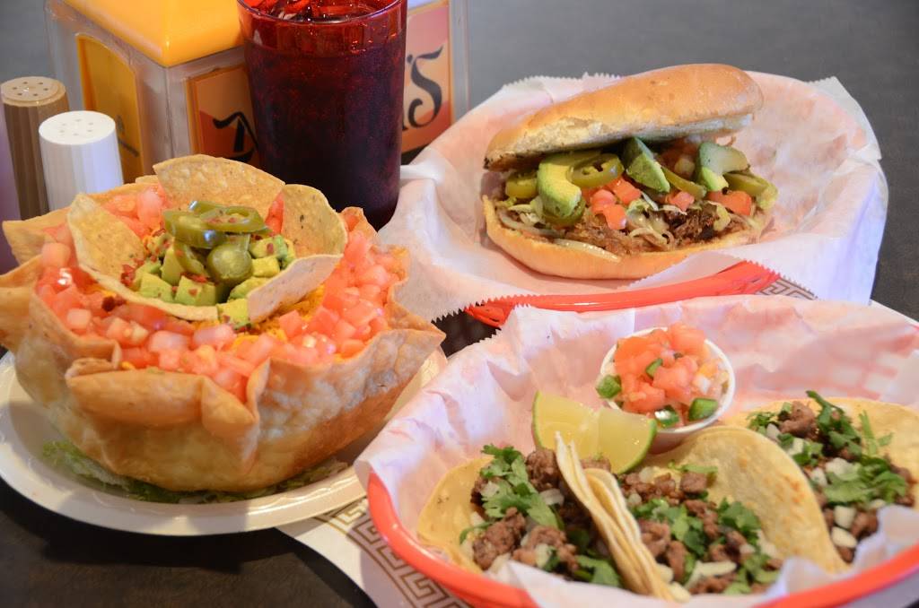 Adolphs Mexican Foods | restaurant | 2903 Avenue of the Cities, Moline, IL 61265, USA | 3097978408 OR +1 309-797-8408