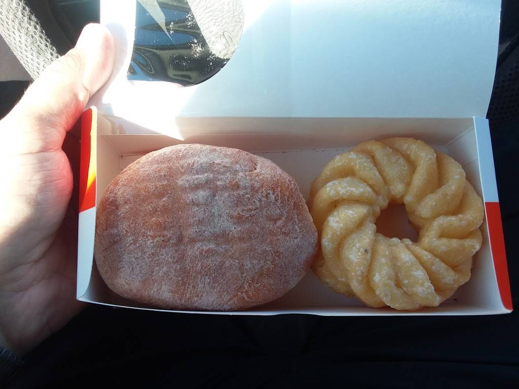 Dunkin | bakery | 801 W FL-434, Longwood, FL 32750, USA | 4079516638 OR +1 407-951-6638