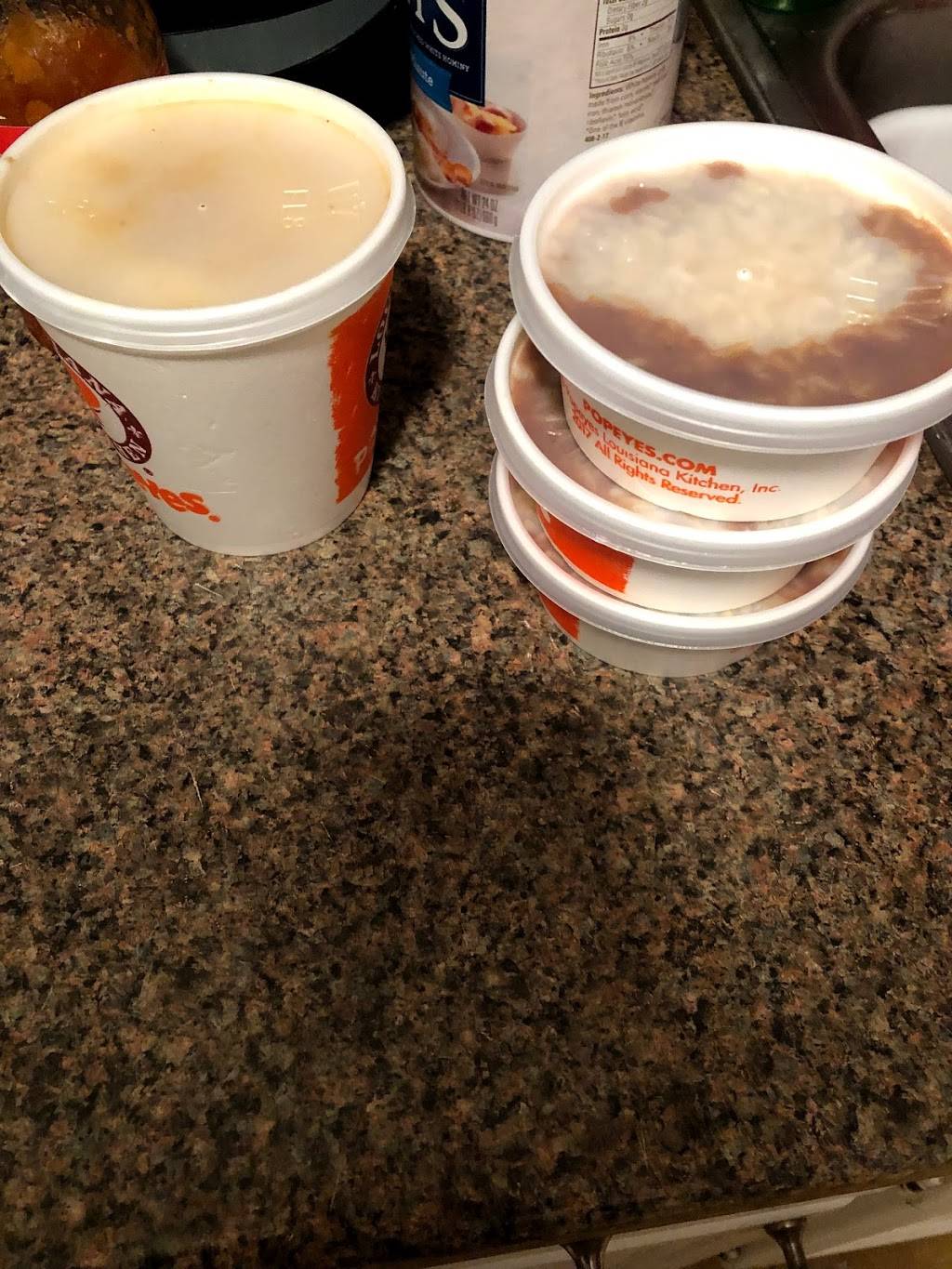 Popeyes Louisiana Kitchen | restaurant | 5581 Warrensville Center Rd, Maple Heights, OH 44137, USA | 2163320770 OR +1 216-332-0770