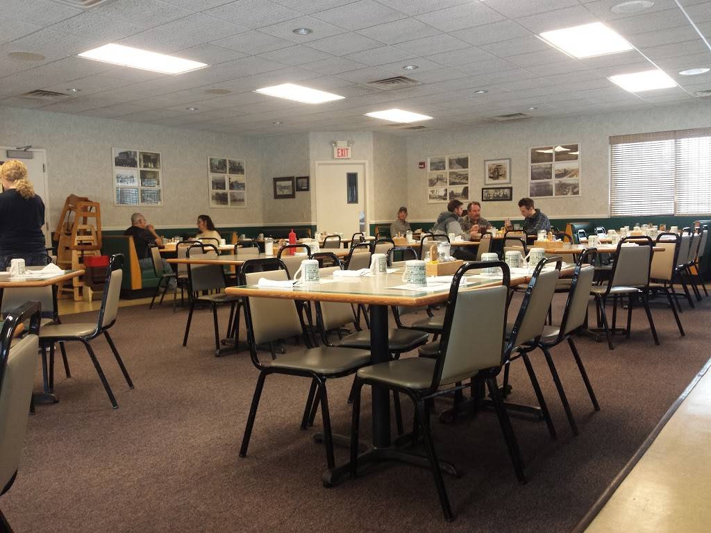 Cronks Oakridge Restaurant | restaurant | 9103 Mason Dr, Newaygo, MI 49337, USA | 2316522508 OR +1 231-652-2508