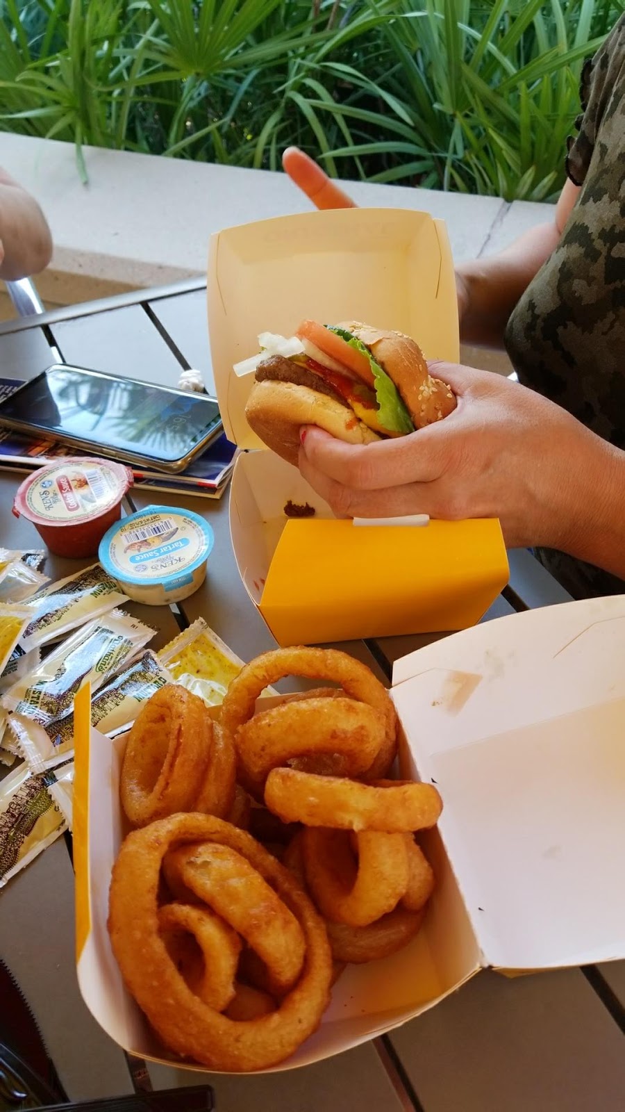 Nathans Famous | restaurant | 801 Pier Park Dr #110, Panama City Beach, FL 32413, USA | 8502340024 OR +1 850-234-0024