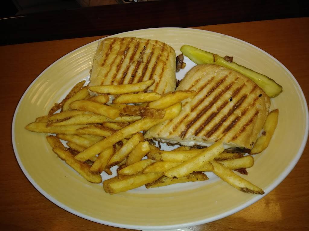 Raspberries Cafe of Rome | restaurant | 1700 N James St, Rome, NY 13440, USA | 3153361111 OR +1 315-336-1111