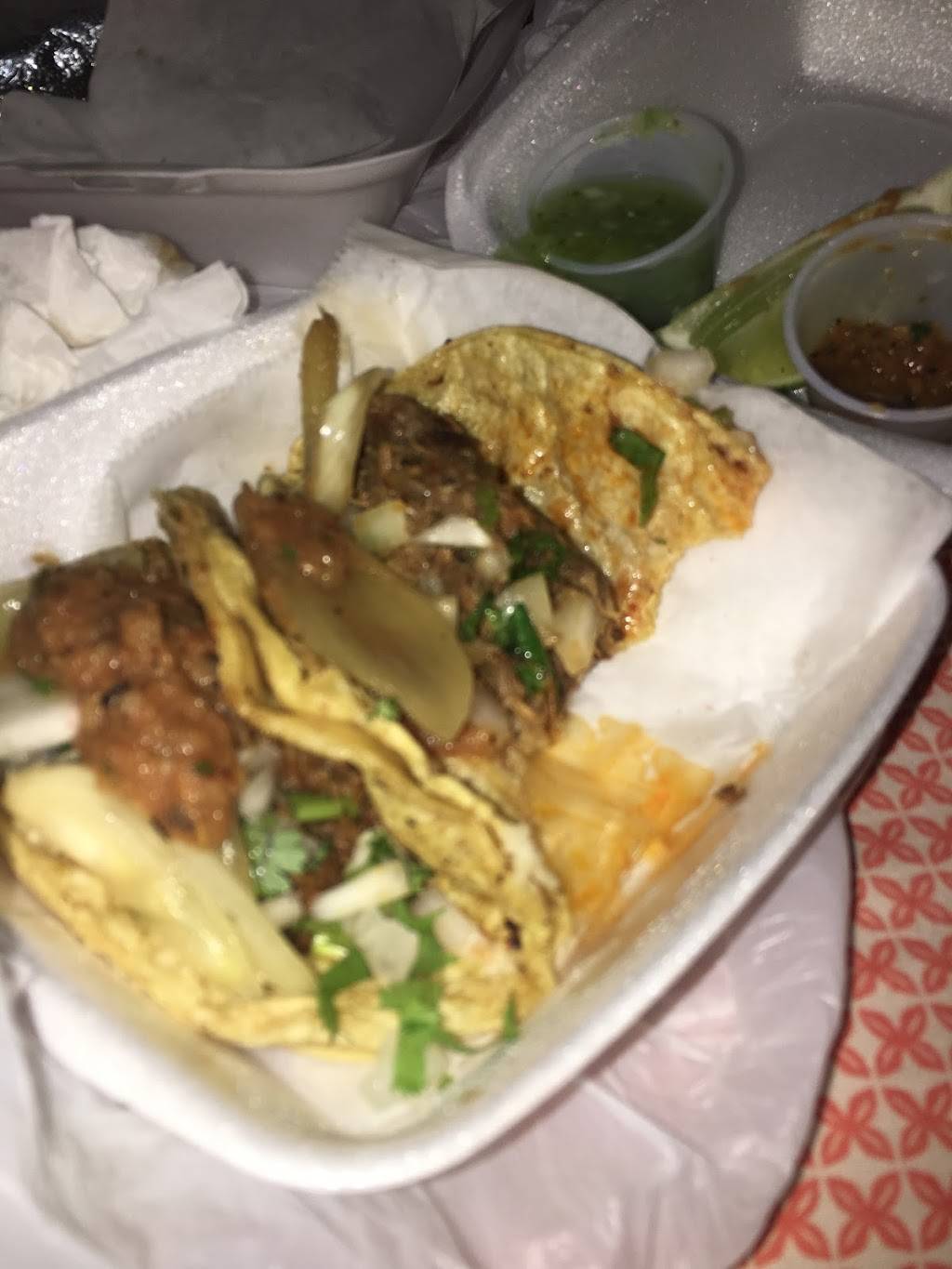 Guanaquitas Tacos y Pupusas | restaurant | 2405 E Plano Pkwy, Plano, TX 75074, USA | 2145315493 OR +1 214-531-5493