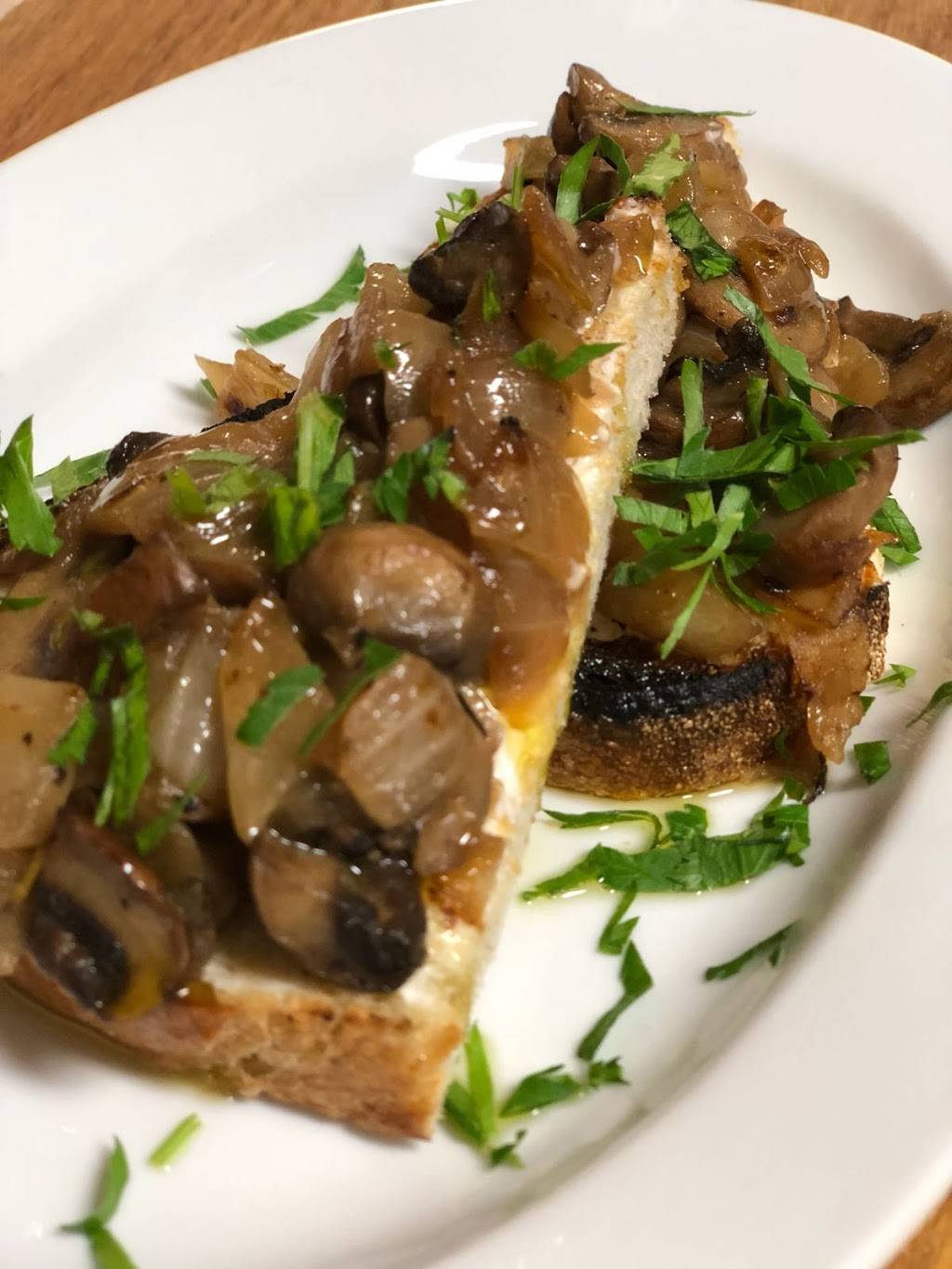 Bean’s & Lager | restaurant | 33-01 36th Ave, Long Island City, NY 11106, USA | 7183925777 OR +1 718-392-5777