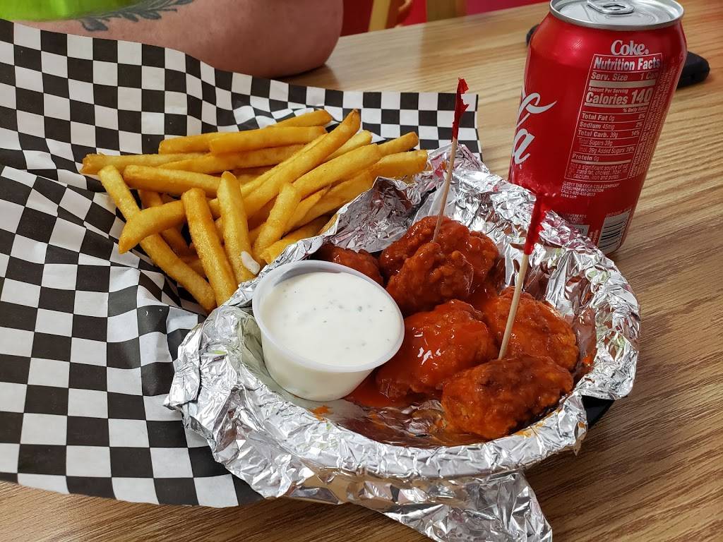 Erwins Philly Cheese Steak | restaurant | 4030 Hoyt Ave, Everett, WA 98201, USA | 4252524444 OR +1 425-252-4444