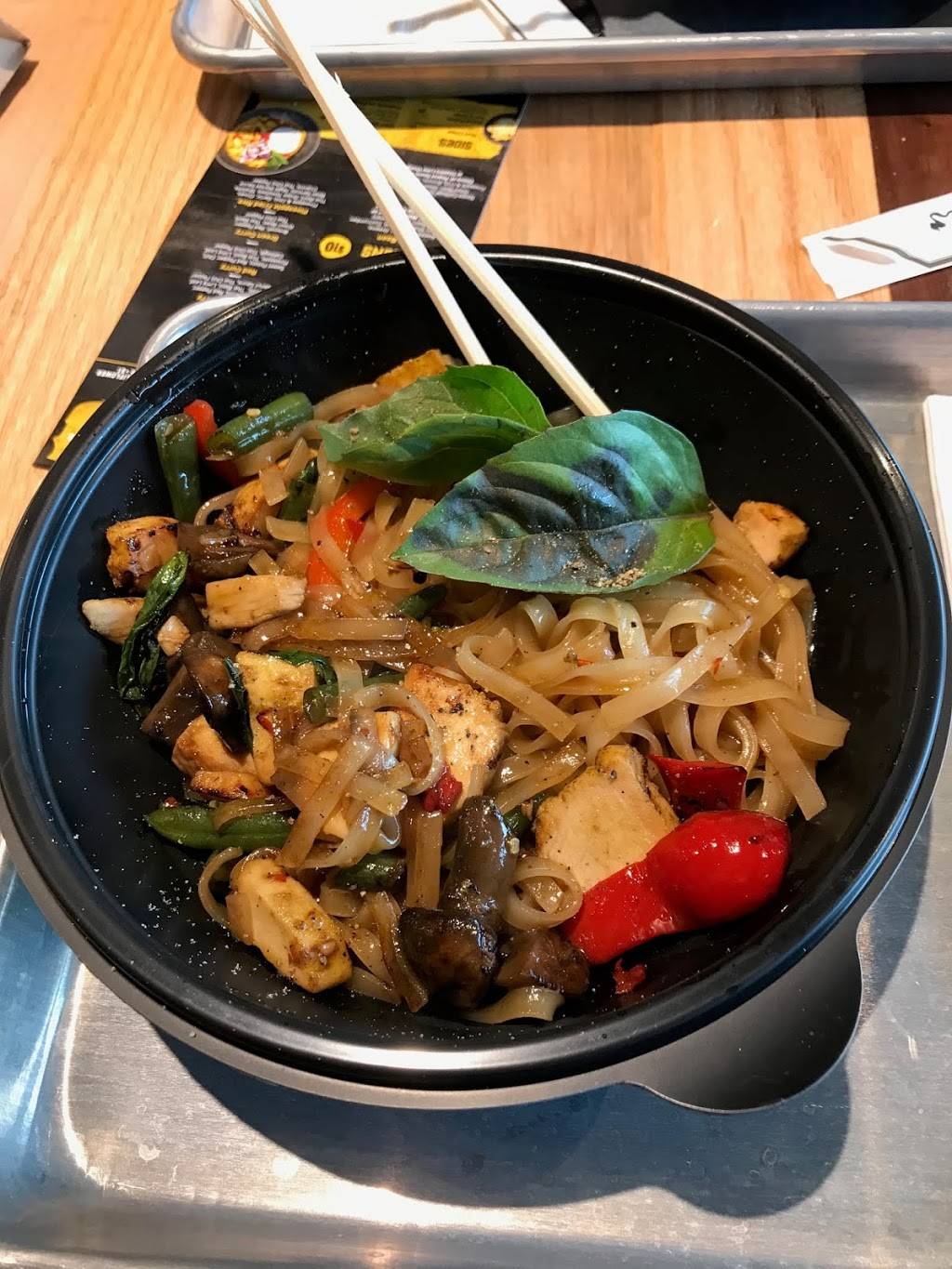 Bangkok Buri | restaurant | 300 Earl Grey Dr, Kanata, ON K2T 1C1, Canada | 6135951112 OR +1 613-595-1112