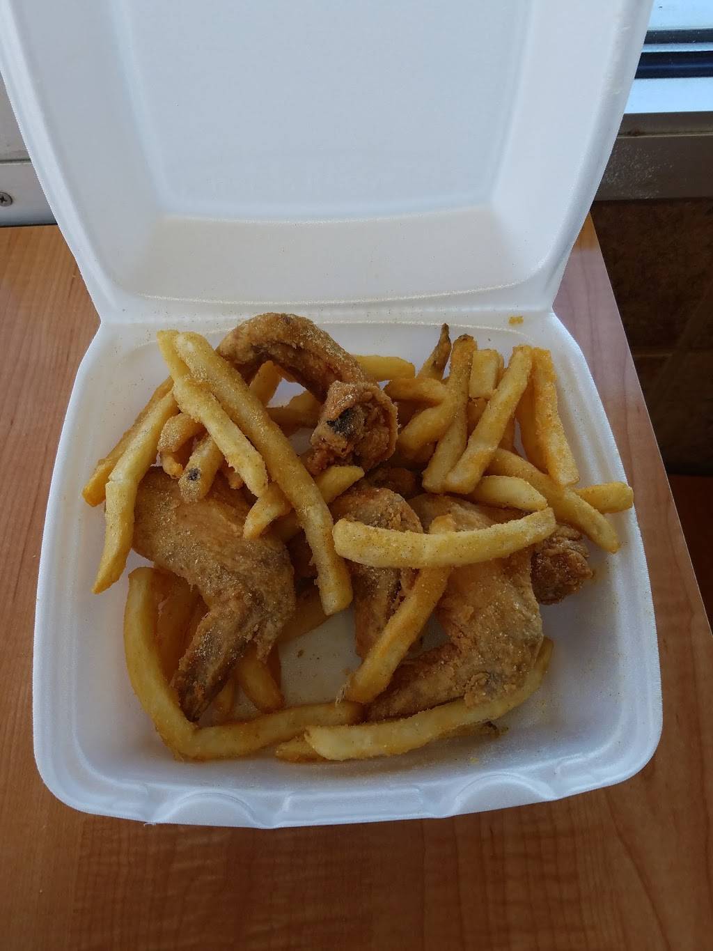 Ya Boy Fish & Chicken | restaurant | 4304 S Anthony Blvd, Fort Wayne, IN 46806, USA | 2607445200 OR +1 260-744-5200
