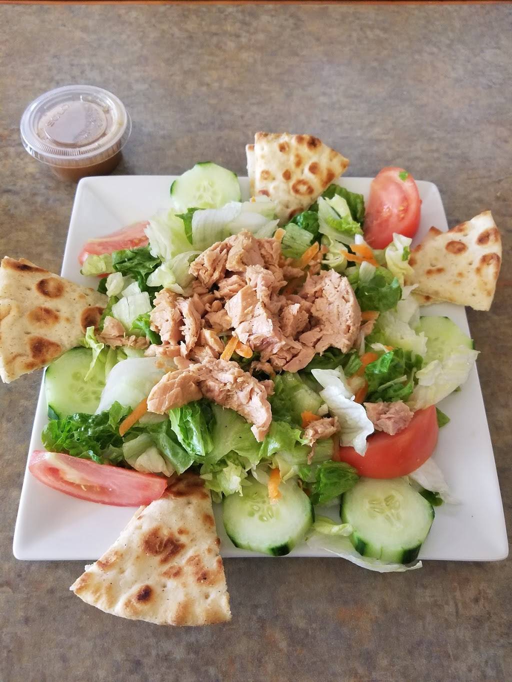 Mikes Pizza | restaurant | 1560 Post Rd, Fairfield, CT 06824, USA | 2032552292 OR +1 203-255-2292